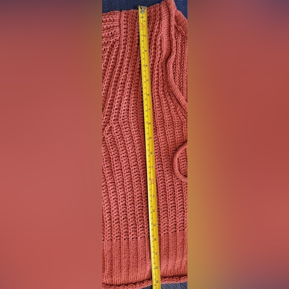 Cable knit V-Neck Sweater with Tie Detail - Picture 9 of 11